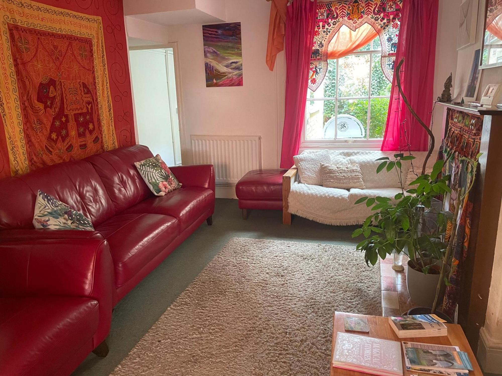 Homestay In The Heart Of Avalon Гластонбері Екстер'єр фото